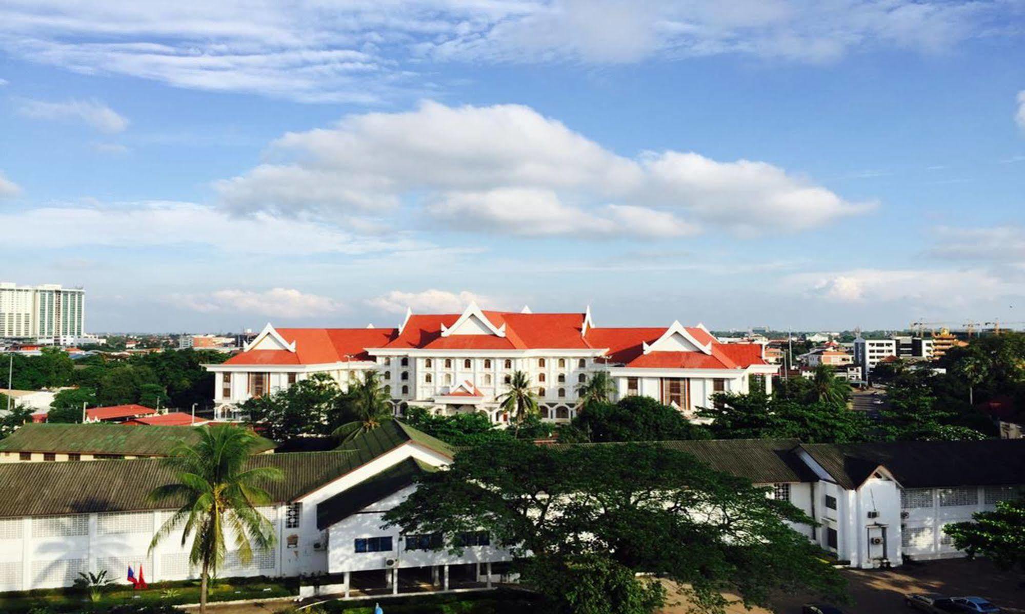 Vanhmaly Hotell Vientiane Exteriör bild